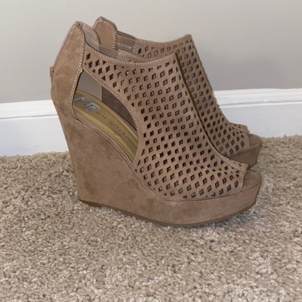 Chinese Laundry Summer Suede Wedges